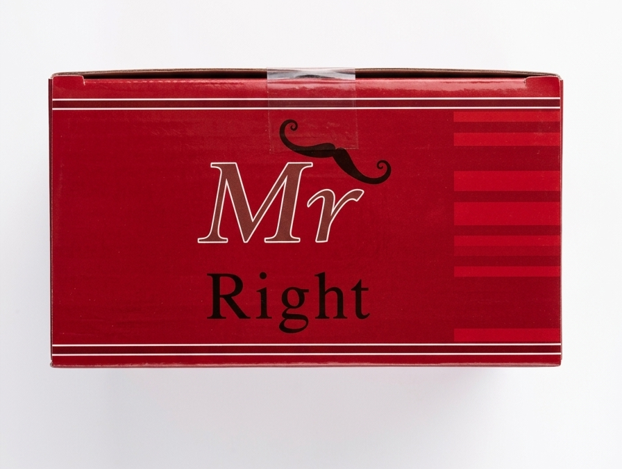 Mr Right Coffee Mug Gift Set (325ml) | Ceramic Mug with Spoon & Charm