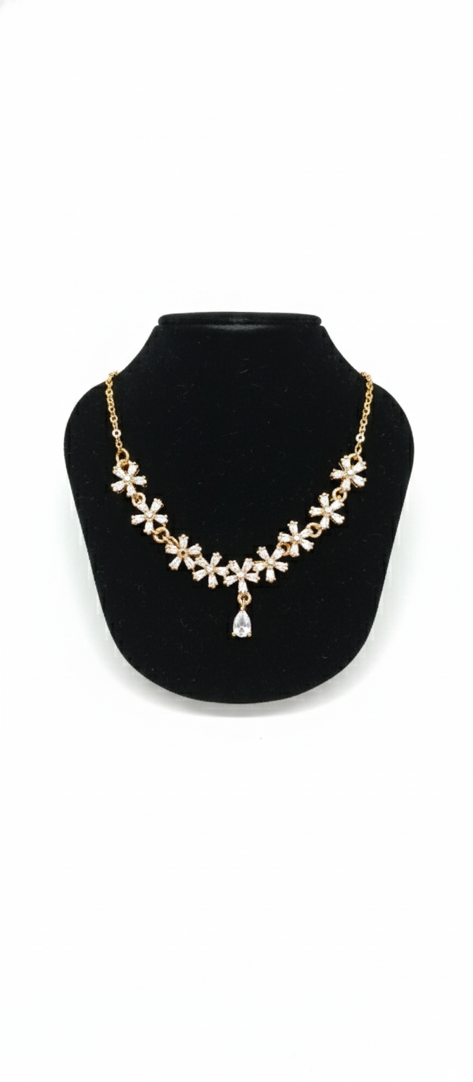 Elegant Flower Cluster Statement Necklace for Women