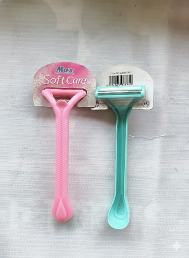 MAX SOFT CARE WOMEN’S DISPOSABLE RAZORS ( SET OF 2 RAZORS )