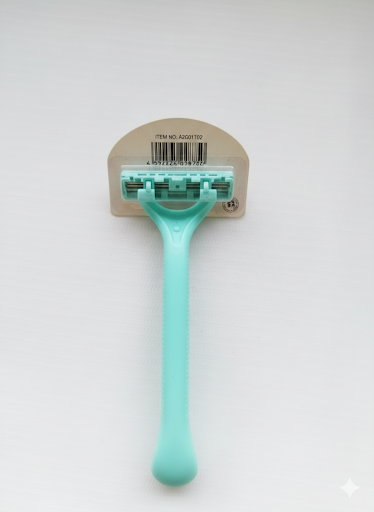 MAX SOFT CARE WOMEN’S DISPOSABLE RAZORS