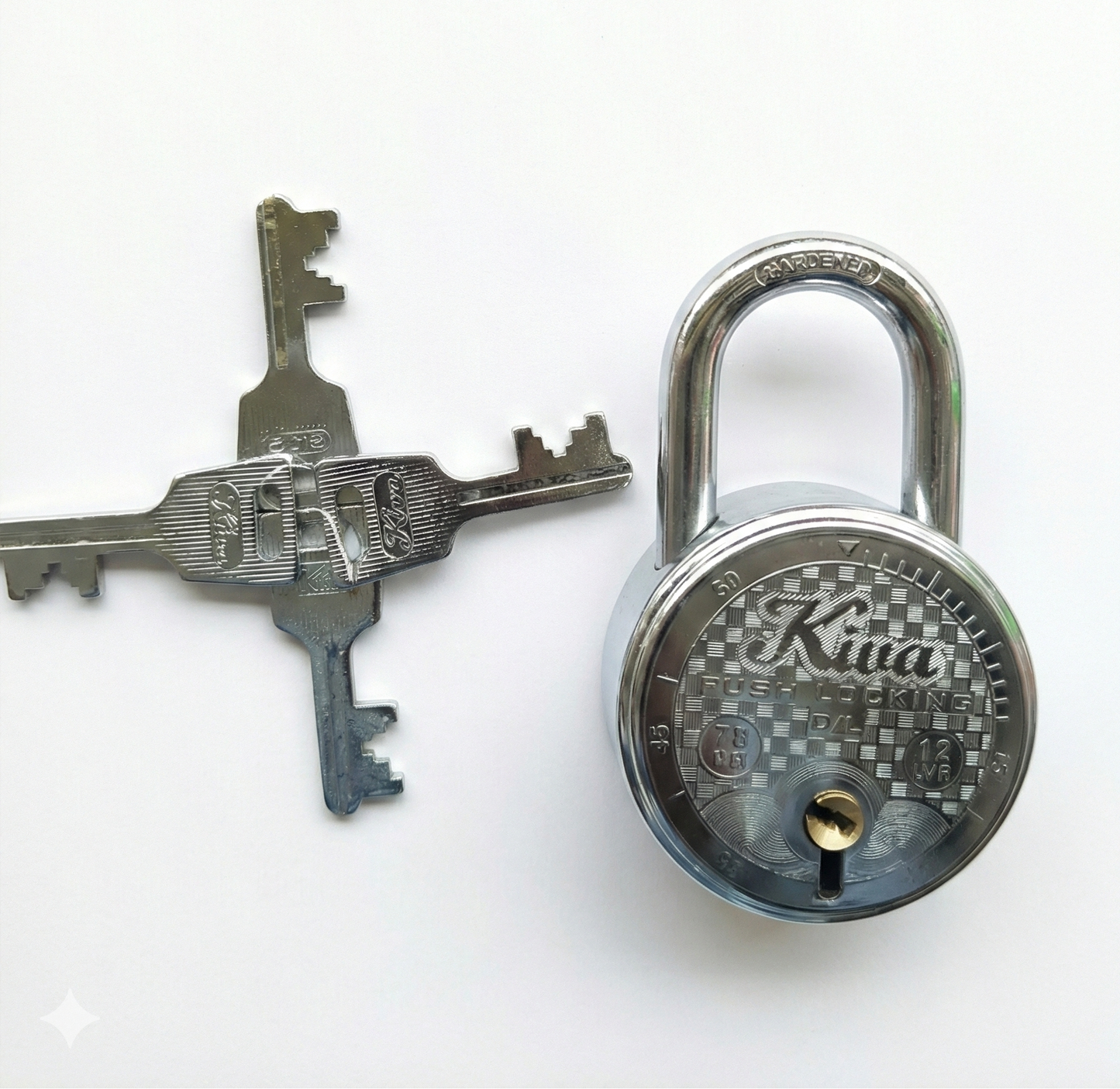 Matiz 65mm Heavy Duty Padlock with 3 Keys | 9 Lever Double Lock Mechanism