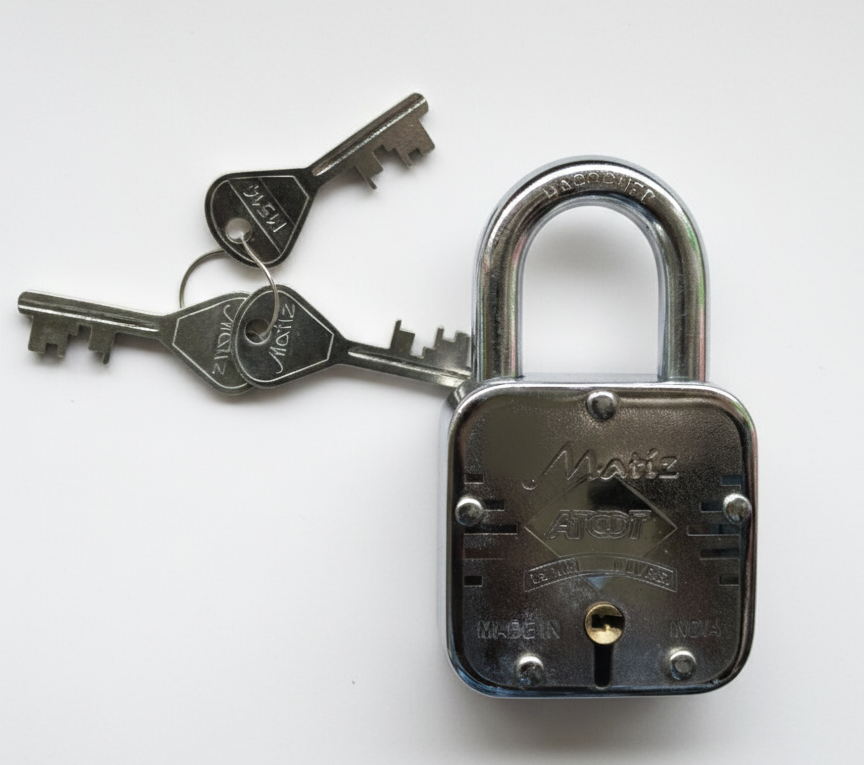 Matiz 65mm Heavy Duty Padlock with 3 Keys | 9 Lever Double Lock Mechanism