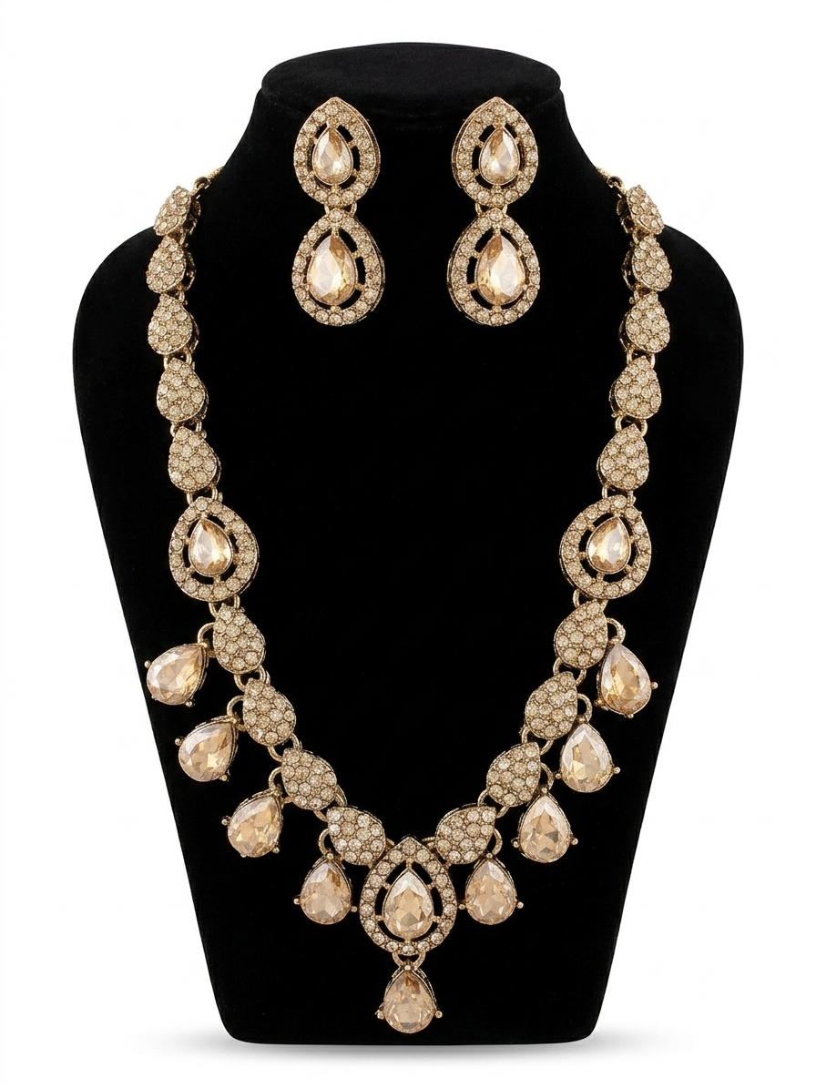 Aura Precision Bridal Jewelry Set for Women Kundan Necklace Set with Choker, Jhumka Earrings, Matha Patti, Haath Phool & Bangles for Wedding & Party Wear