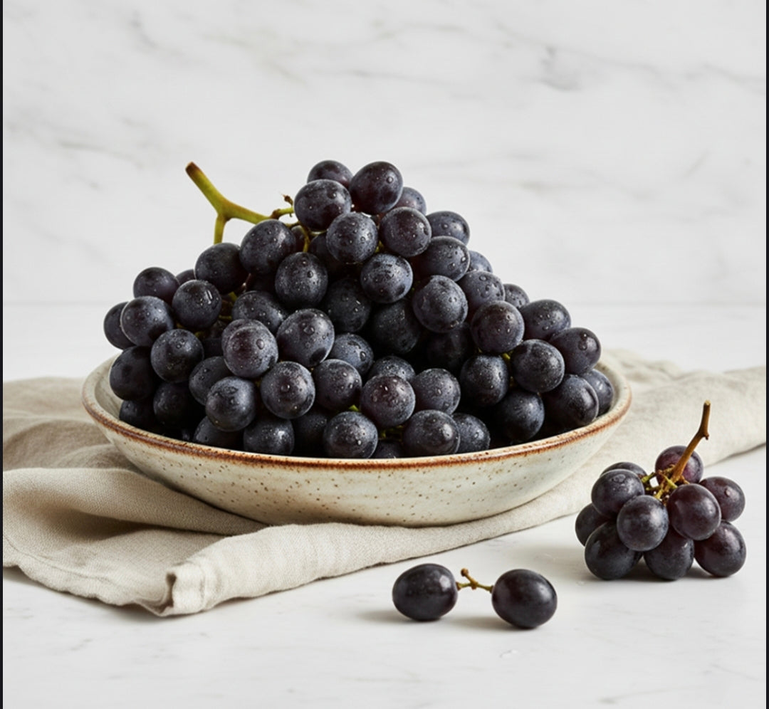 Seedless Black Finger Grapes Fresh Premium Sweet Juicy Farm Picked Fruit ( 200 grams )