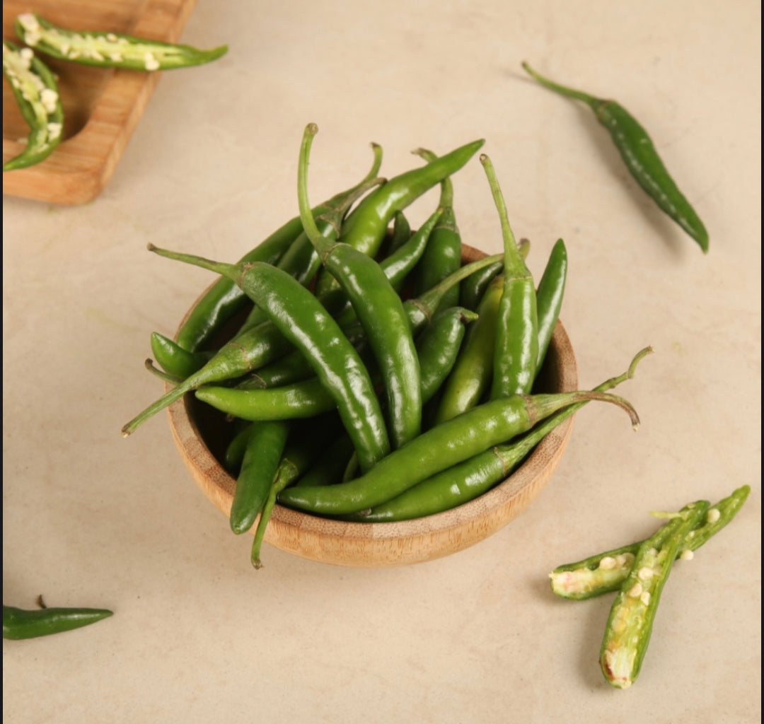 Fresh Green Chilli (Hari Mirch) | Farm Fresh Natural Chilies Fresh Green Chilli (Hari Mirch) | Farm Fresh Natural Chilies ( 100 grams )