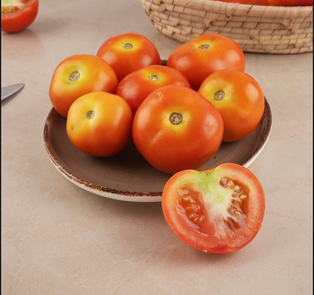 Fresh Tomato (Tamatar) | Farm Fresh Juicy Red Tomatoes Premium Natural Vegetables for Cooking ( 500 grams )