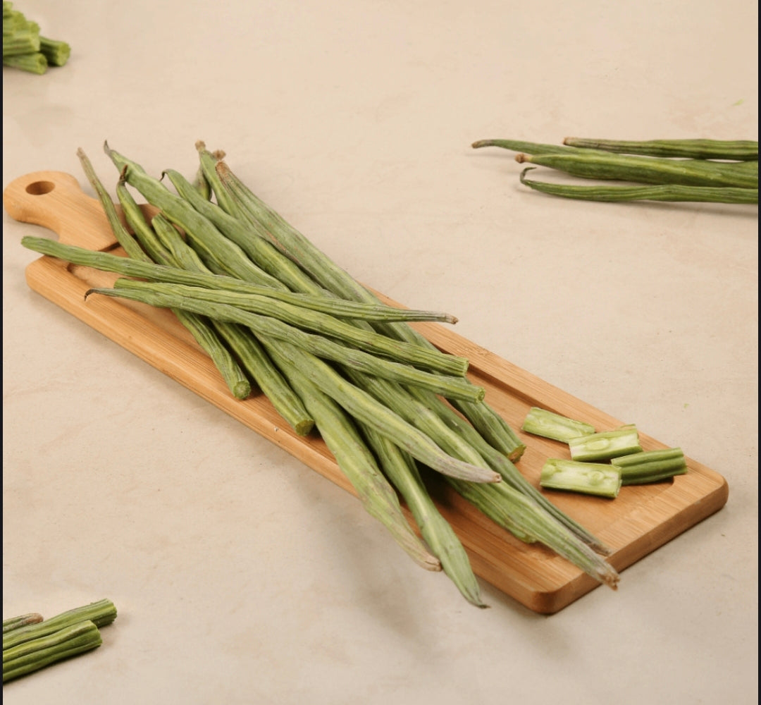 Fresh Drumstick (Moringa) | Farm Fresh Sahjan Pods Premium Natural Vegetables for Cooking ( 200 grams )