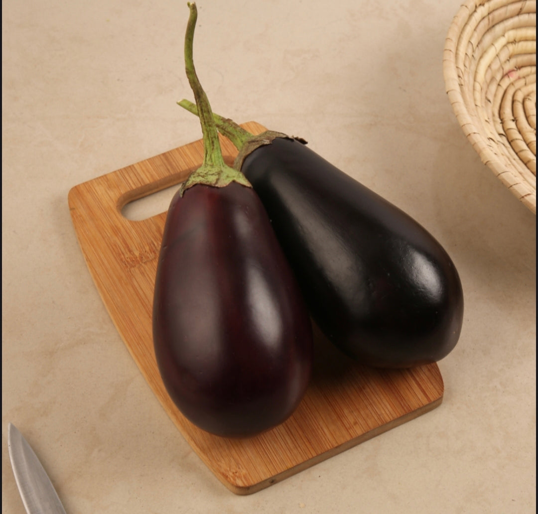 Fresh Brinjal (Baingan) | Farm Fresh Eggplant Premium Natural Vegetables for Cooking ( 500 grams )