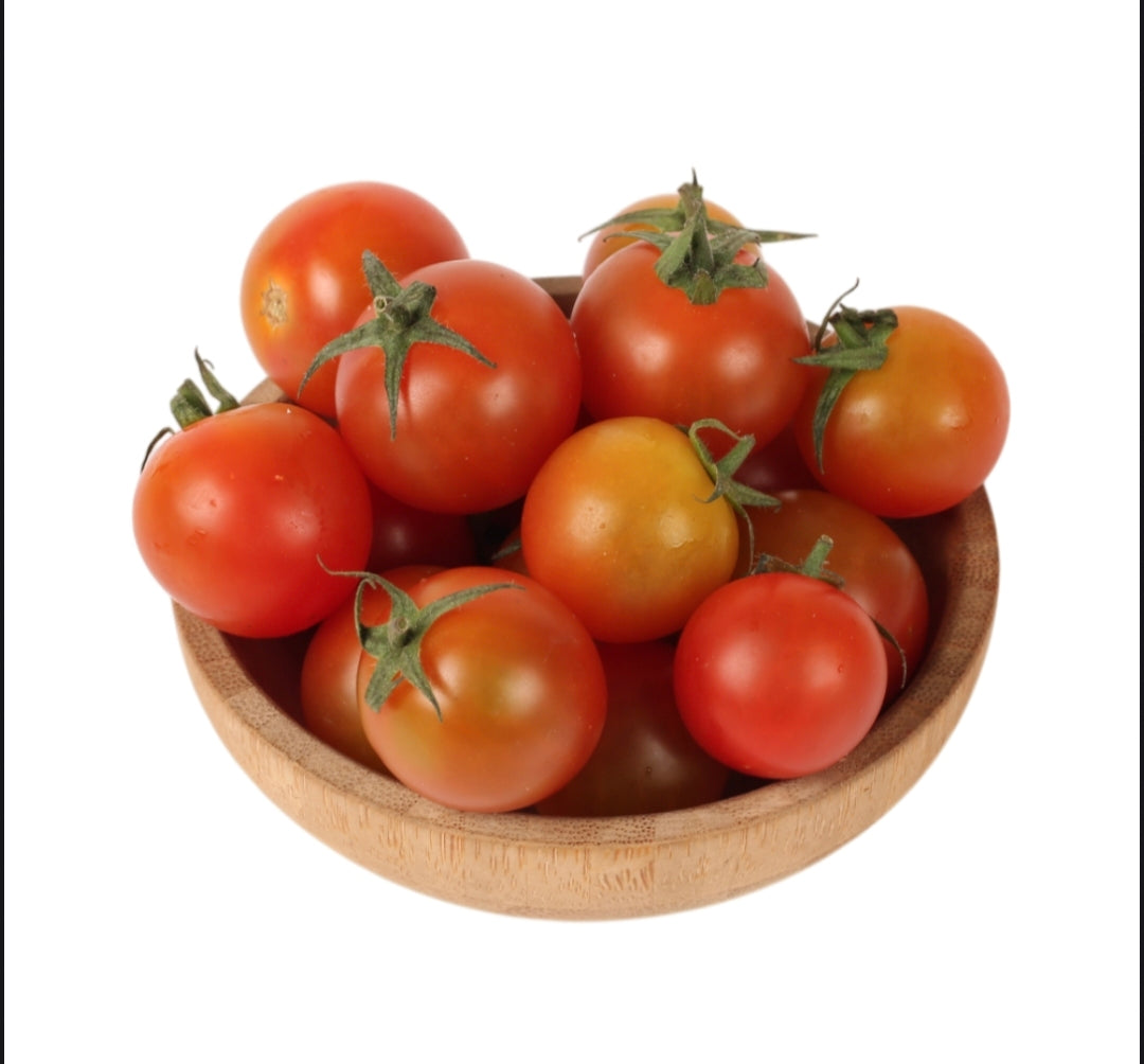 Fresh Cherry Tomato | Farm Fresh Juicy Cherry Tomatoes Premium Natural Tomatoes for Salads & Cooking ( 250 grams )
