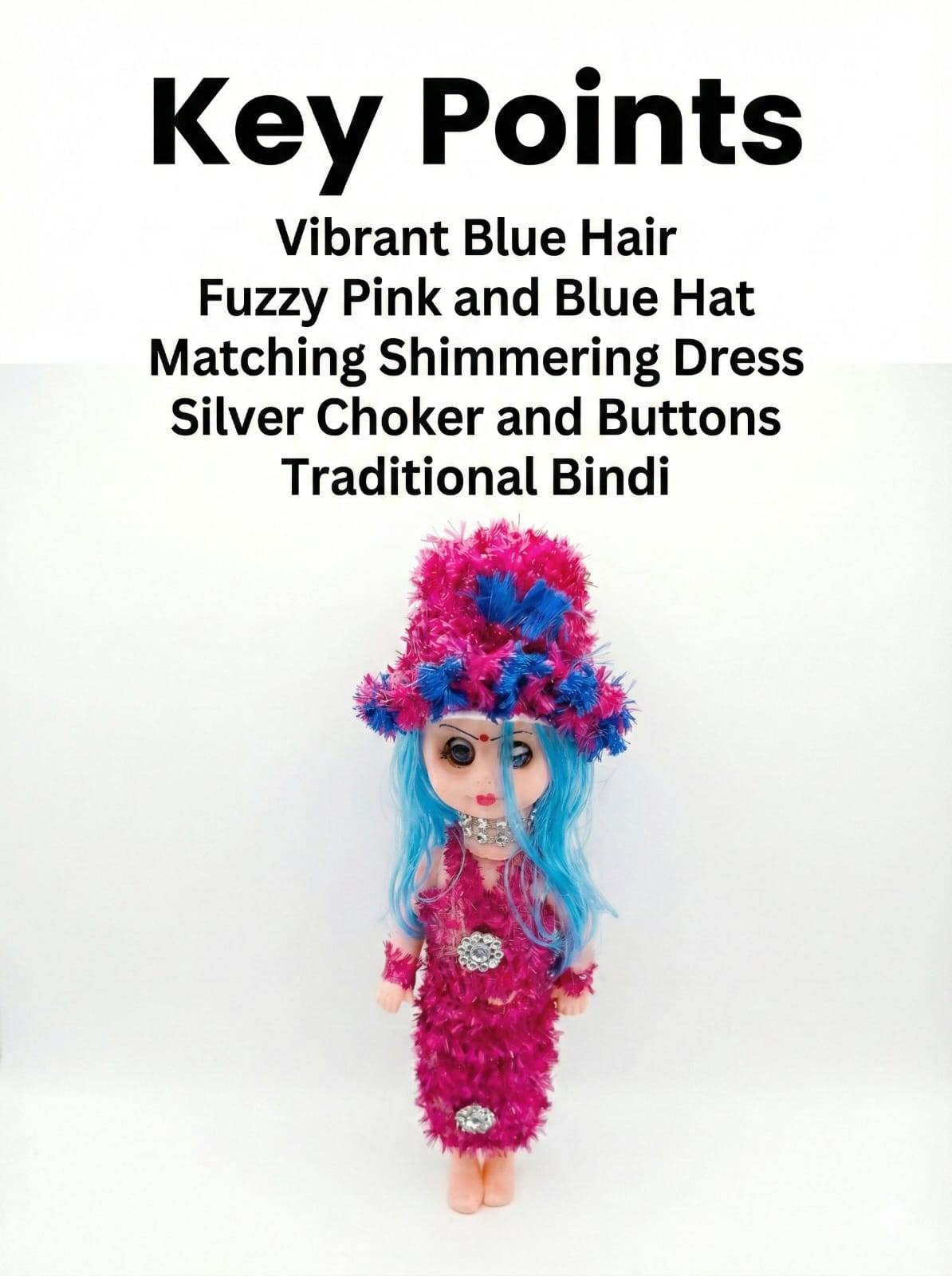 गुलाबी रोएँदार टोपी और चमकदार पोशाक वाली नीले बालों की फैशन गुड़िया 