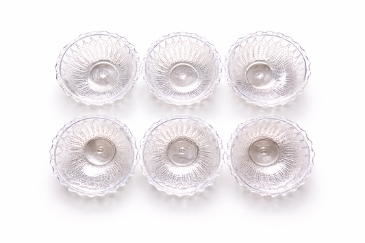 Set of 6 Clear Plastic Bowls – 3 Oz Small Serving Bowls with Decorative Scalloped Edge – BPA-Free Dip, Sauce, Dessert & Snack Bowls for Kitchen & Parties